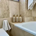 Mediterranean Boutique - Sea View, Pool & Parking