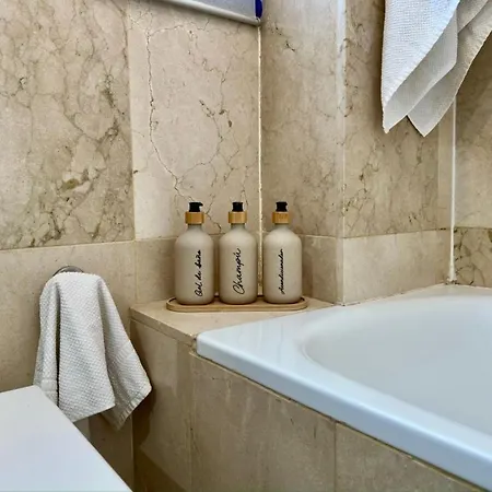 Mediterranean Boutique - Sea View, Pool & Parking